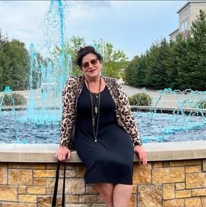 Meet your Posher, Pamela